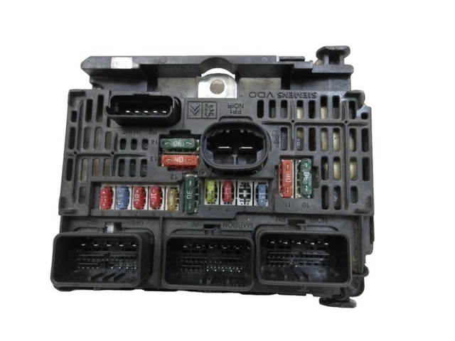 Relais Clignotant 12V 3 Broches Compatible Peugeot Citroën - Remplace 9563533980 / 739187
