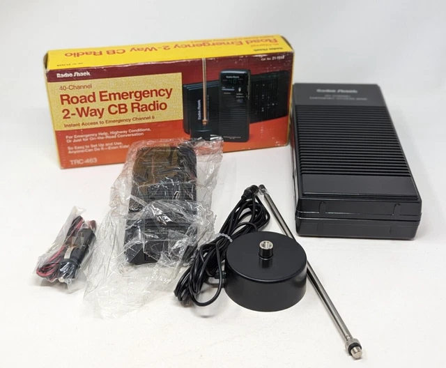 VINTAGE RADIO SHACK Realistic 40 Channel Road Emergency 2Way CB Radio