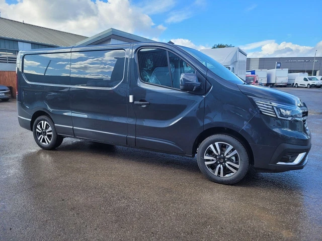 2026 RENAULT TRAFIC LL30 Blue dCi 150 Extra Sport [Safety] Van PANEL ...