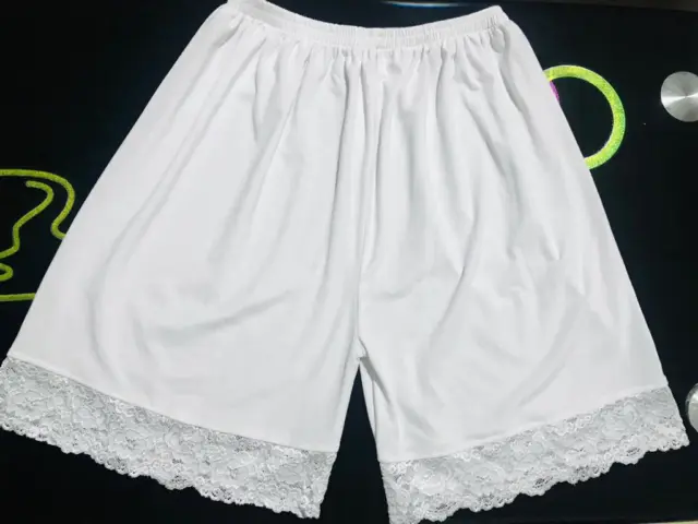 Women Lace Trim Satin Loose Safety Shorts Culotte Nylon Slip Bloomers  Pettipants