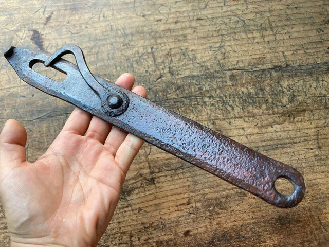 Old! Antique 18th C Wrought Iron Door Barn lock latch
