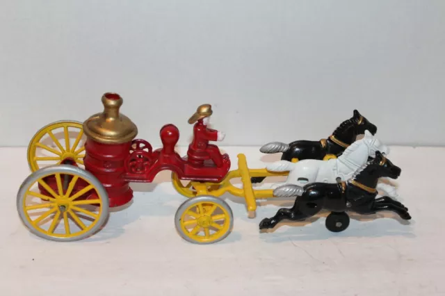 Very Nice Vintage Kenton Cast Iron Pumper Fire Truck With Three Horses