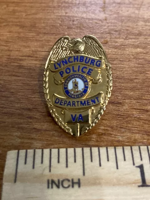 Pin de insignia del Departamento de Policía de Lynchburg 1 pulgada x 1/2 pulgada