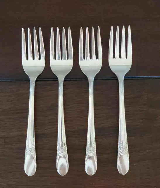 WM ROGERS BELOVED Butter Spreaders 1940 Silver Plate Set of Two