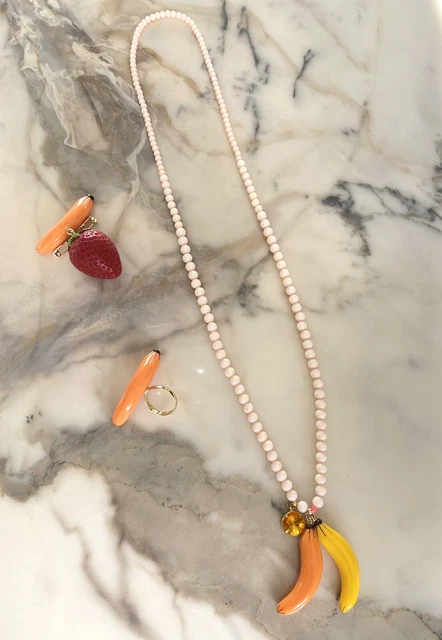 Collier Les Néréides - Magnifique Plastron à Motif Fruits Et Perles Noires - Émail Sur Laiton - Neuf Avec Étiquettes