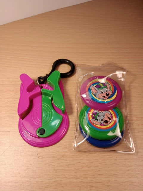Vintage Chuck E Cheese Avenger Plastic Disc Shooter Prize RARE