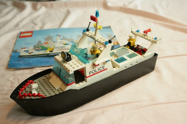 Lego police boat 2025 4021