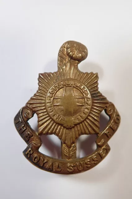 Royal Sussex Regiment original WW1 Brass Economy Cap Badge (Smith&Wright).