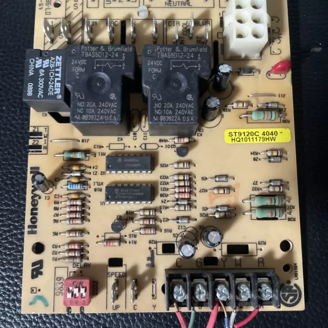HONEYWELL ST9120C4040 Furnace Control Circuit Board HQ1011179HW