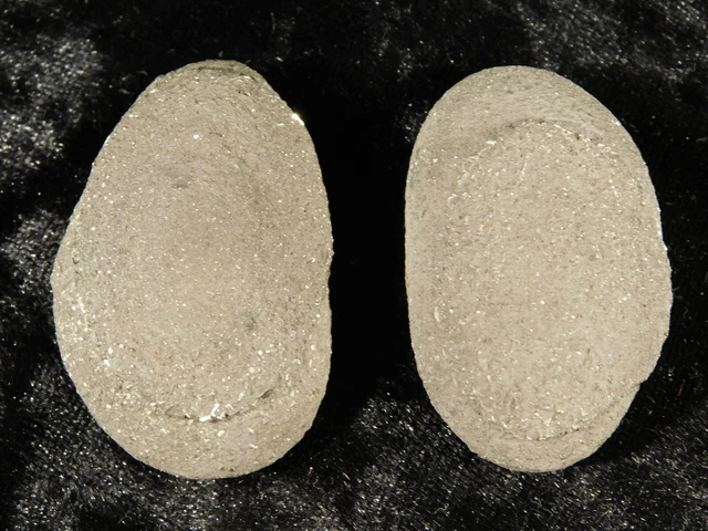 Boji Stone PAIR Nice and 100% Natural From Kansas 82.6gr
