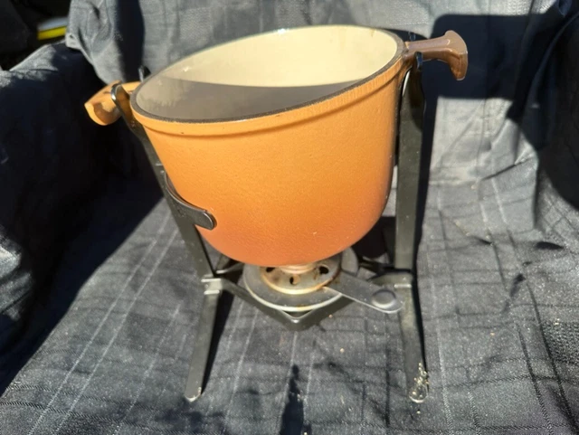 Set fonduta in ghisa vintage Le Creuset con bruciatore spirito