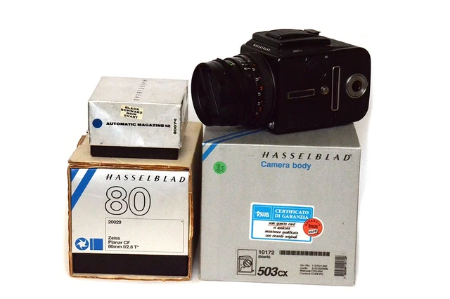 Appareil photo argentique Hasselblad 503 CW Millennium avec objectif Zeiss 80mm