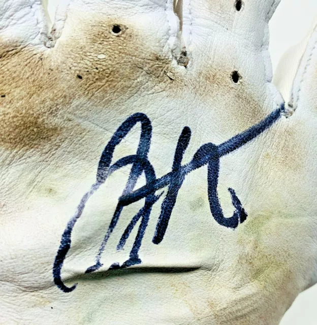 Joey Votto Signed Game Used MLB Batting Glove Auto Beckett Witnessed BAS 2