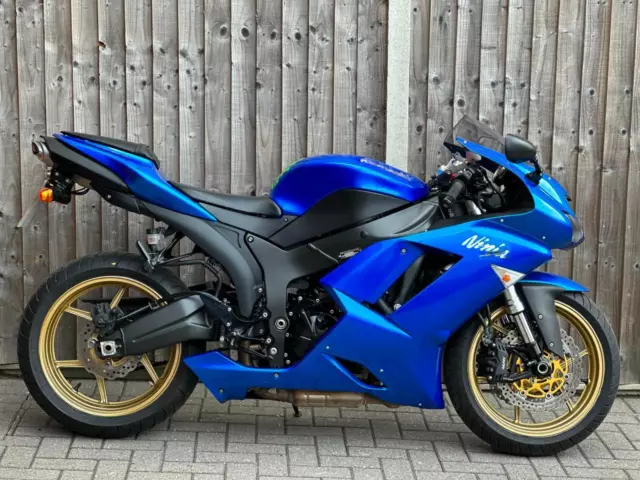 Kawasaki Ninja Zx6R 2009 (09) Super Sport + 11,900 Miles