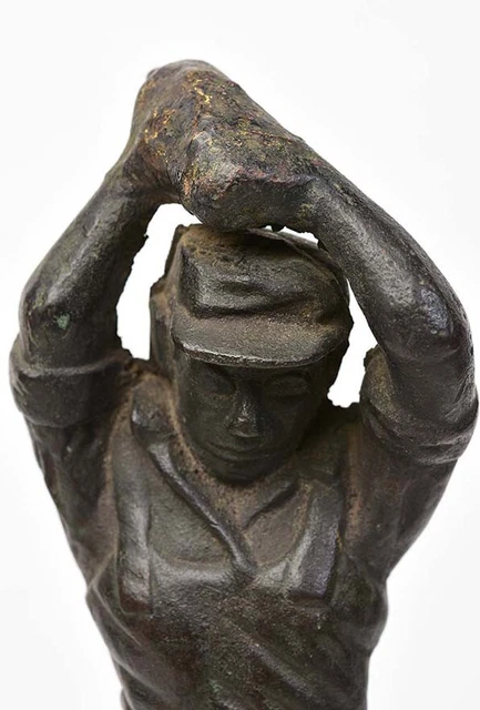 Early 20th Century, A Set of Burmese Bronze Sportsman Figurines 3