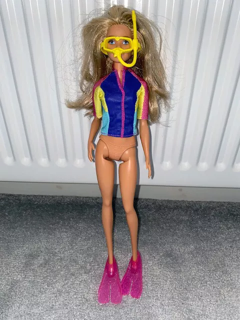 Barbie Dolphin Magic Snorkel Fun Friends Barbie Doll