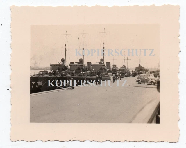 X22 DÄNEMARK HAFEN Kriegsschiff Dampfer Marine Schiffe Einheimische
