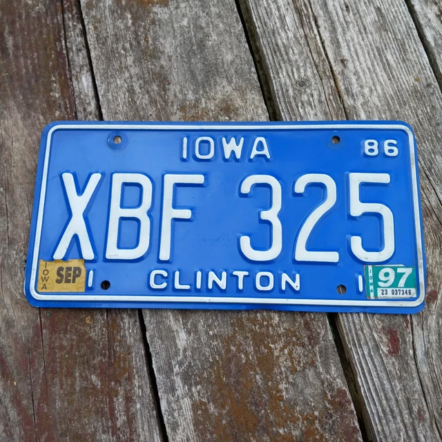 1997 IOWA LICENSE Plate "XBF 325" (white on blue) CLINTON SEP 97