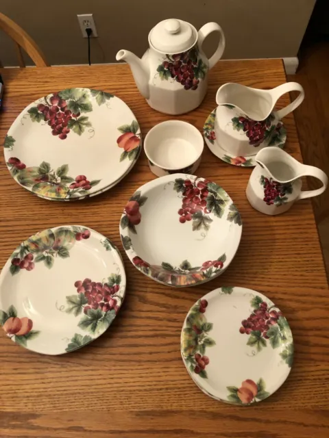 REDUCED! 20 pce Royal Doulton Everyday VINTAGE GRAPE Plates Bowls Teapot Cream +