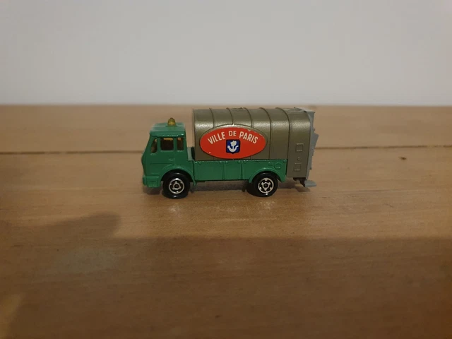 Majorette 1/100 N°342 – Camion DAF 2600 Bâché 'Services Rapides Lempereur', Occasion