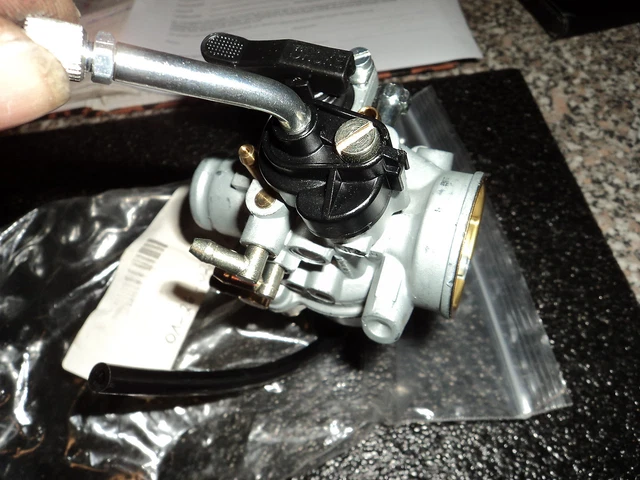 Carburateur Dell Orto PHVA 17.5ID DERBI Senda X-Race 50 2T E2 2006 2010 (originele Onderdelen) P33526201 Carburateur Dell Orto PHVA 17.5ID DERBI Senda X-Race 50 2T E2 2006 2010 (originele Onderdelen) P33526201