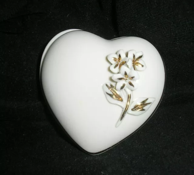 Capodimonte Heart shape porcelain trinket box with flowers encrusted