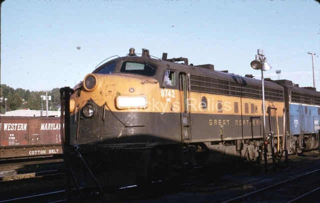 Original Slide BN #9742 EMD F7A Seattle WA 1970 Burlington Northern GN