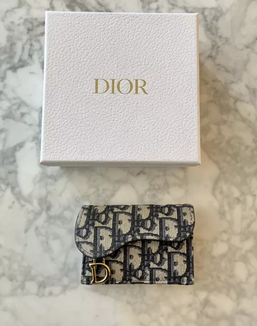 Dior 5-Gussets Saddle Flap Card Holder Blue Dior Oblique Jacquard -  NOBLEMARS