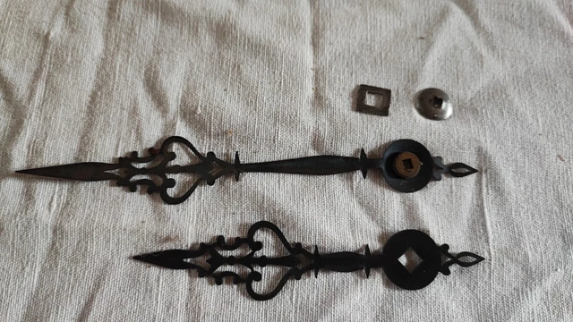 Paire d'aiguille pendule Breguet bleu poli Long.:30mm Heure-:4,5