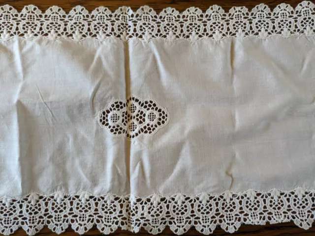 Table runner White Cotton Embroidered. Excellent condition. 95x25cm 3