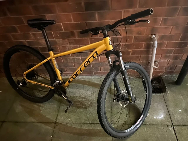 Yellow outlet carrera bike