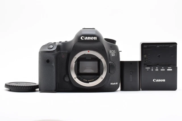 CANON EOS 5D Mark III DSLR Camera + EF 35-80mm III Zoom Lens