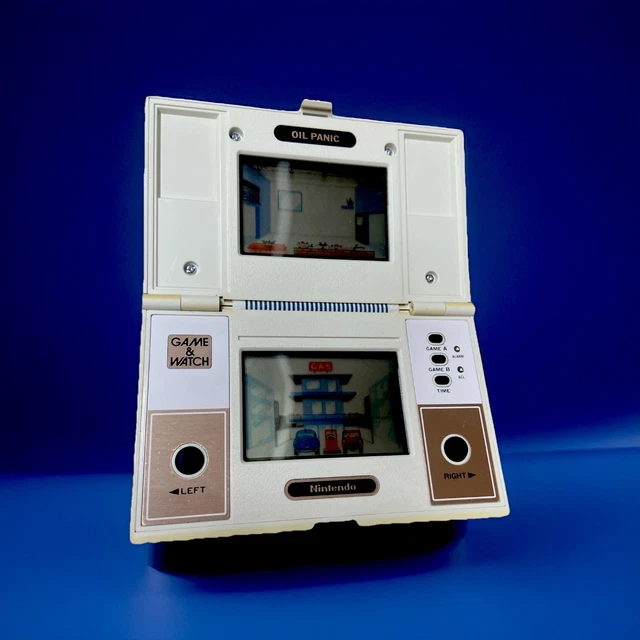 Lot 98 - A Large Collection of Original Vectrex