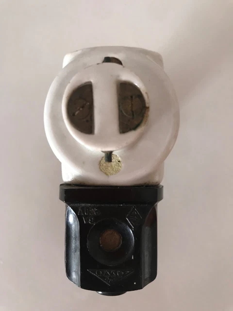 ancien fusible a recharge - en porcelaine  6A /250V