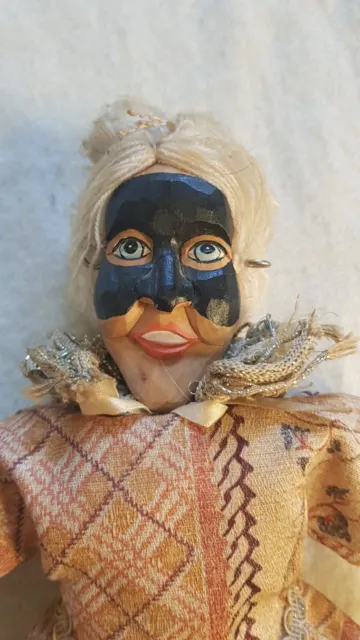 Marionnette venitienne ancienne en bois et tissus - à restaurer - polichinelle? 3