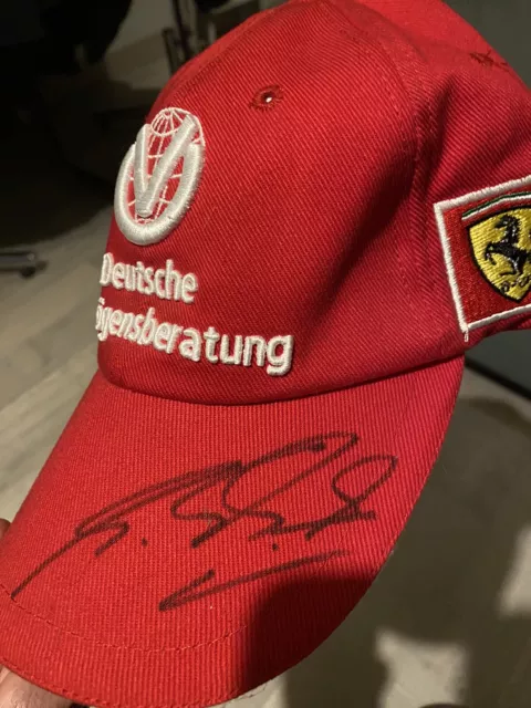 Michael Schumacher  Signé Casquette Ferrari