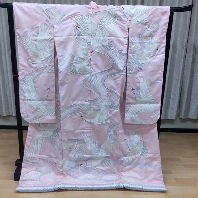 Japanese Kimono Uchikake Luxurious Wedding Embroidery Pink Crane K578
