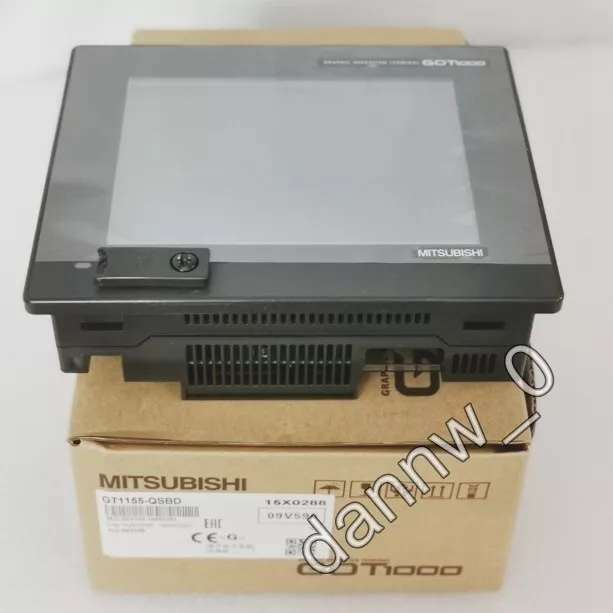 New in box Mitsubishi GT1155-QSBD-C touch screen Panel/1