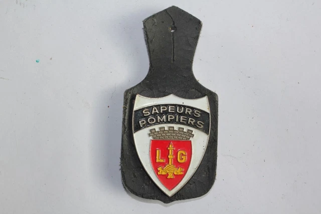 Insigne De Sapeur-Pompier Loiret – U.D.S.P – Vintage Arthur Bertrand Paris (dos Strillé)