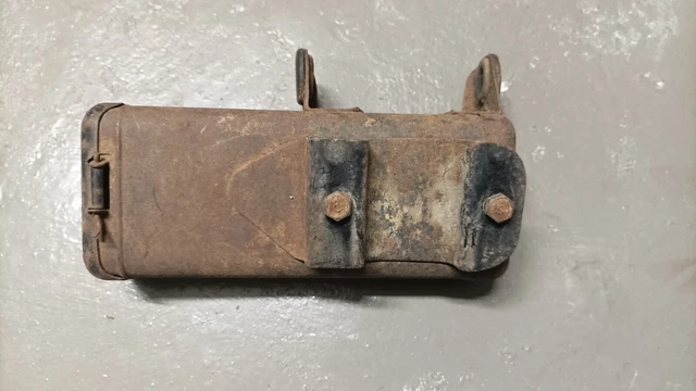Boite à outils vide pour Honda 125 XLR - JD04