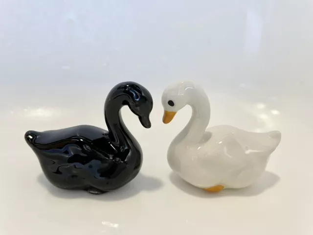 Swan Figurines Small