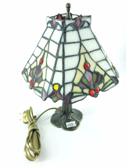 Lampada da tavolo in ottone brunito con vetro Tiffany quadrato particolare unico
