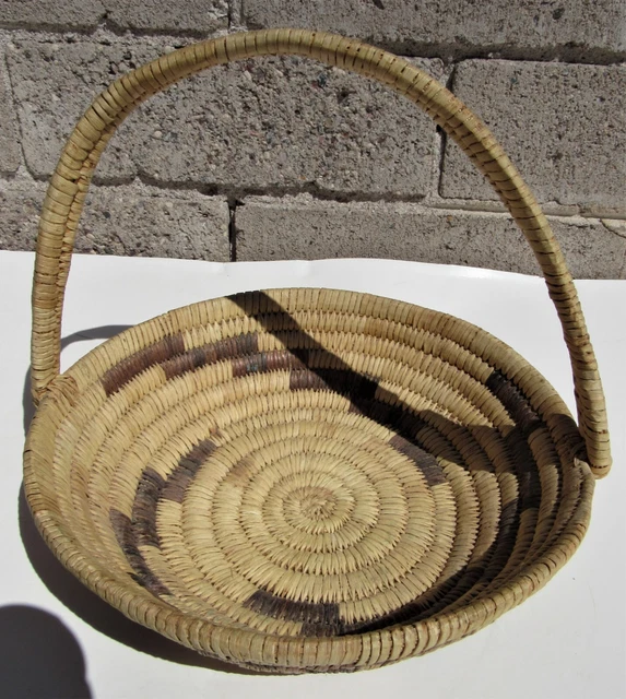 VINTAGE PAPAGO BASKET with DOUBLE HANDLE
