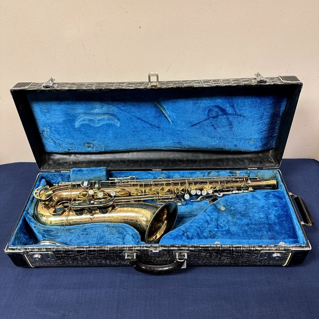 Vintage King Super 20 Tenor Saxophone 1950s w OHSC Vintage King Super 20 Tenor Saxophone 1950s w OHSC