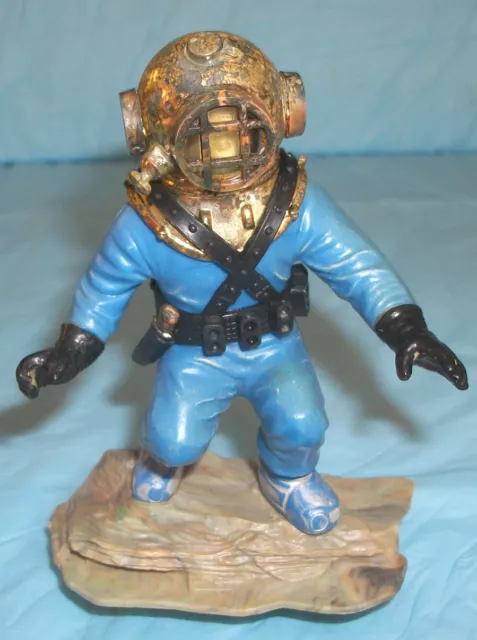 Deep Sea Diver Squatting Penn Plax Aquarium Bubbler Decoration NR