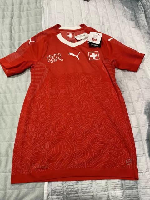 Switzerland National Team  Authentic Evoknit 2018/19 Home Jersey Puma Soccer M