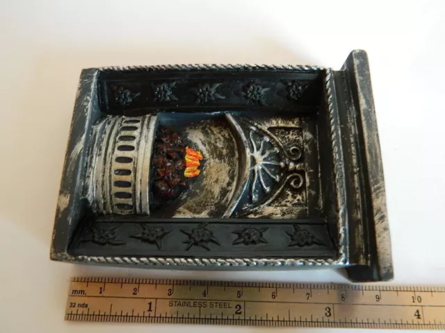 (Hp11) Dolls House Small Resin Fireplace 3