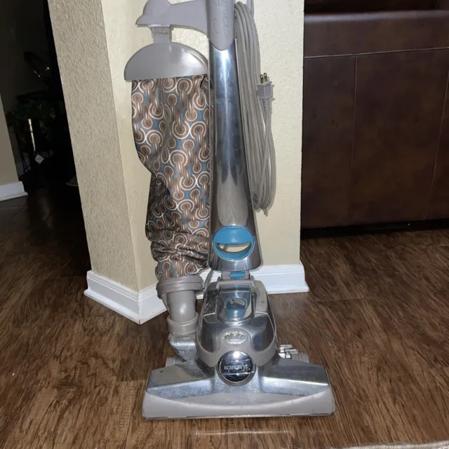 Kirby Sentria G10D Upright Vacuum Cleaner (C42) - CLEAN