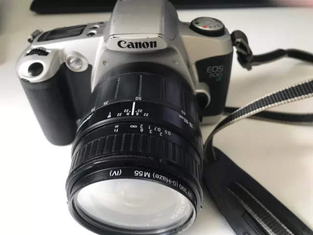 Canon EOS 500N 35mm Spiegelreflexkamera mit 28-80mm Objektiv Kit