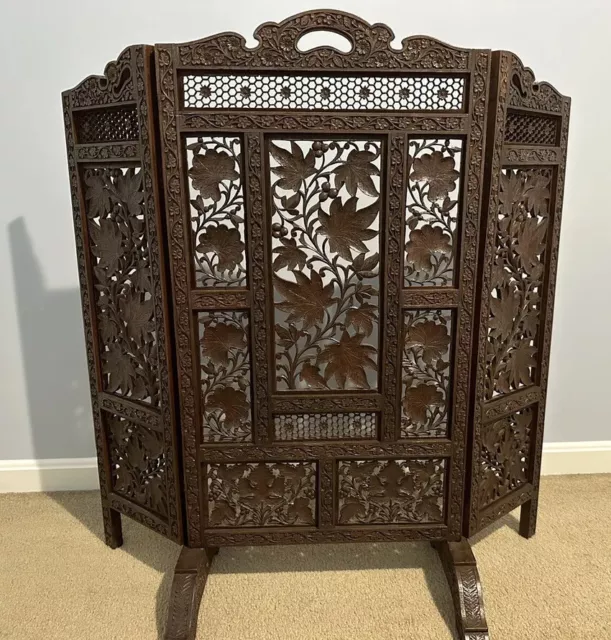 Shisham wood tri-fold fire screen, Northern India, intricate carved antique 1900